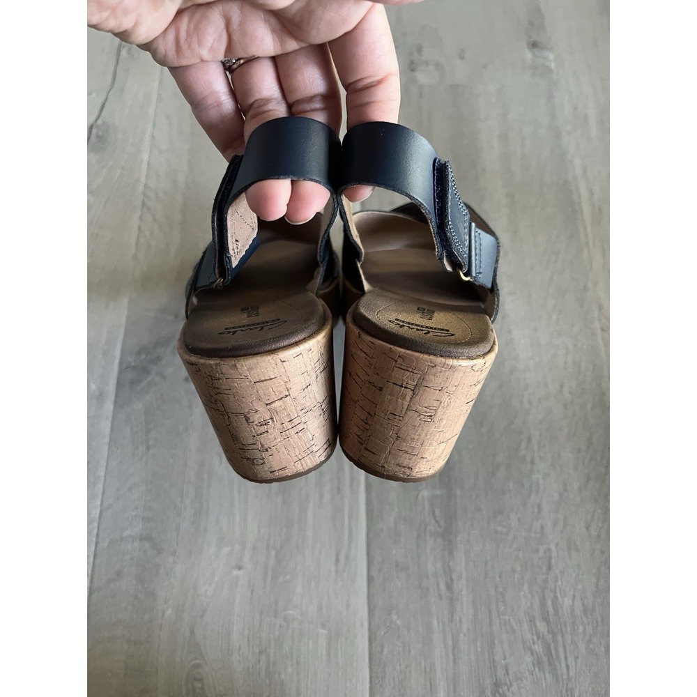 Clarks Soft Cushion Wedge Cork Sandals Womens 8.5 Navy Leather Strappy Heels - Picture 6 of 6